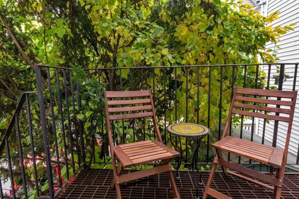 1 bed, 1 bath apartment for rent at 377 Dorchester St Unit 2, South Boston — photo 12 of 18