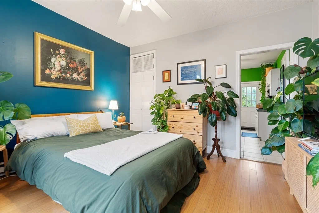 1 bed, 1 bath apartment for rent at 377 Dorchester St Unit 2, South Boston — photo 5 of 18