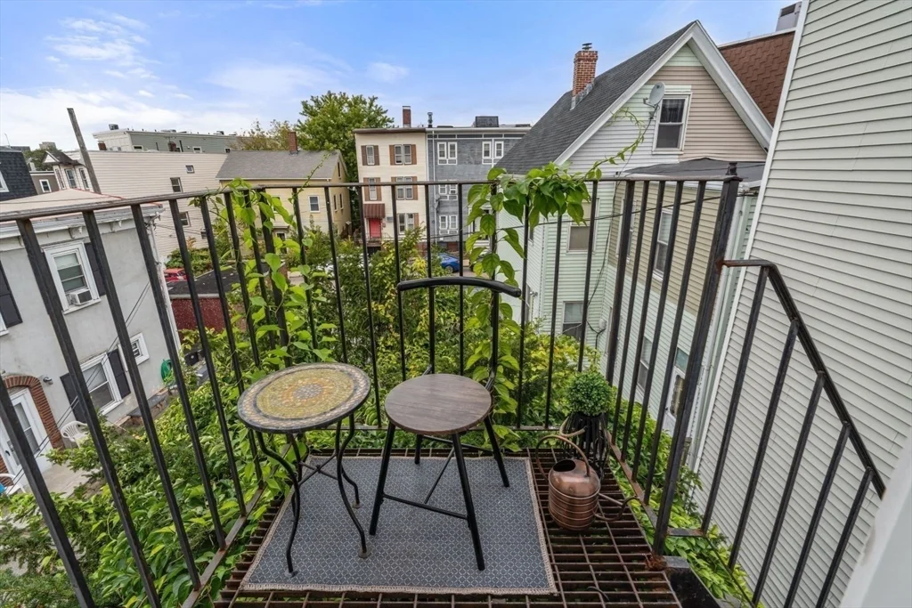 1 bed, 1 bath apartment for rent at 377 Dorchester St Unit 3, South Boston — photo 8 of 16