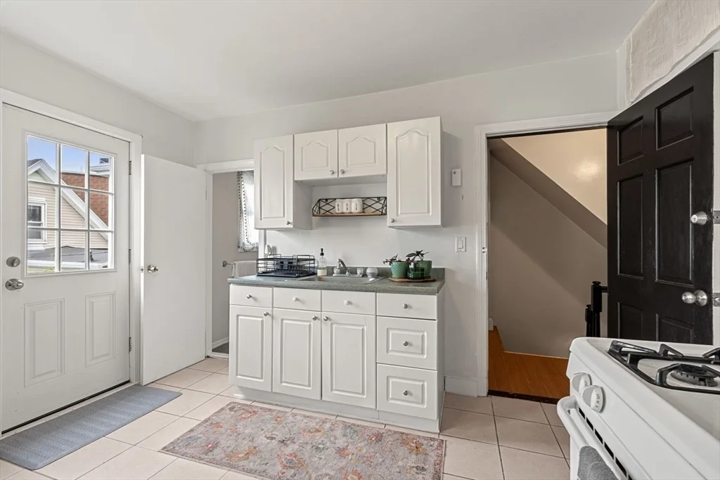 1 bed, 1 bath apartment for rent at 377 Dorchester St Unit 3, South Boston — photo 12 of 16