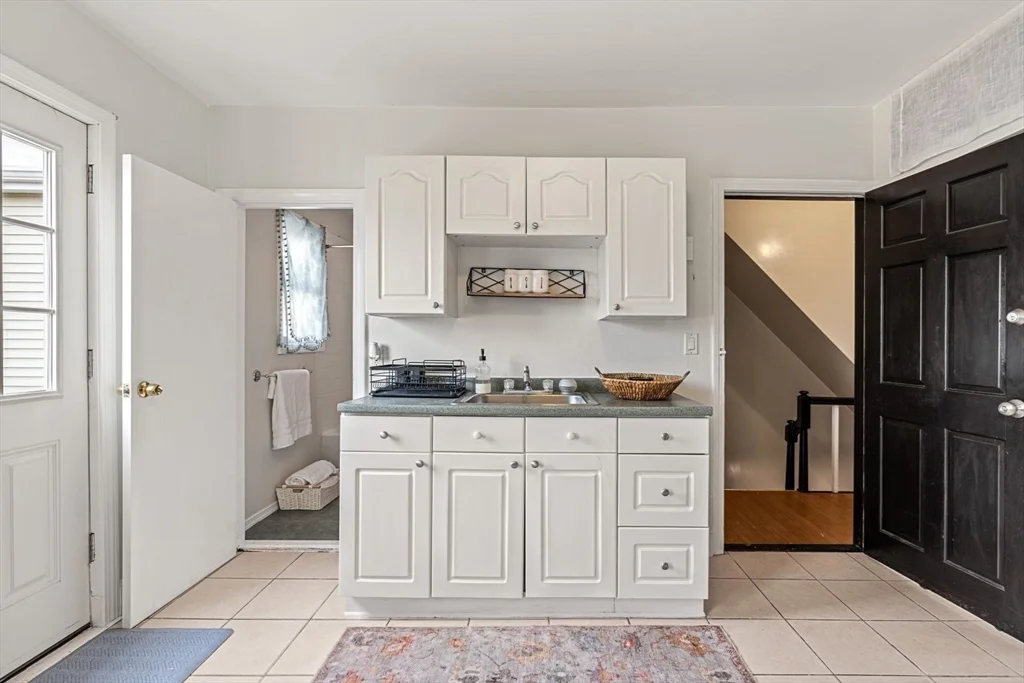 1 bed, 1 bath apartment for rent at 377 Dorchester St Unit 3, South Boston — photo 14 of 16