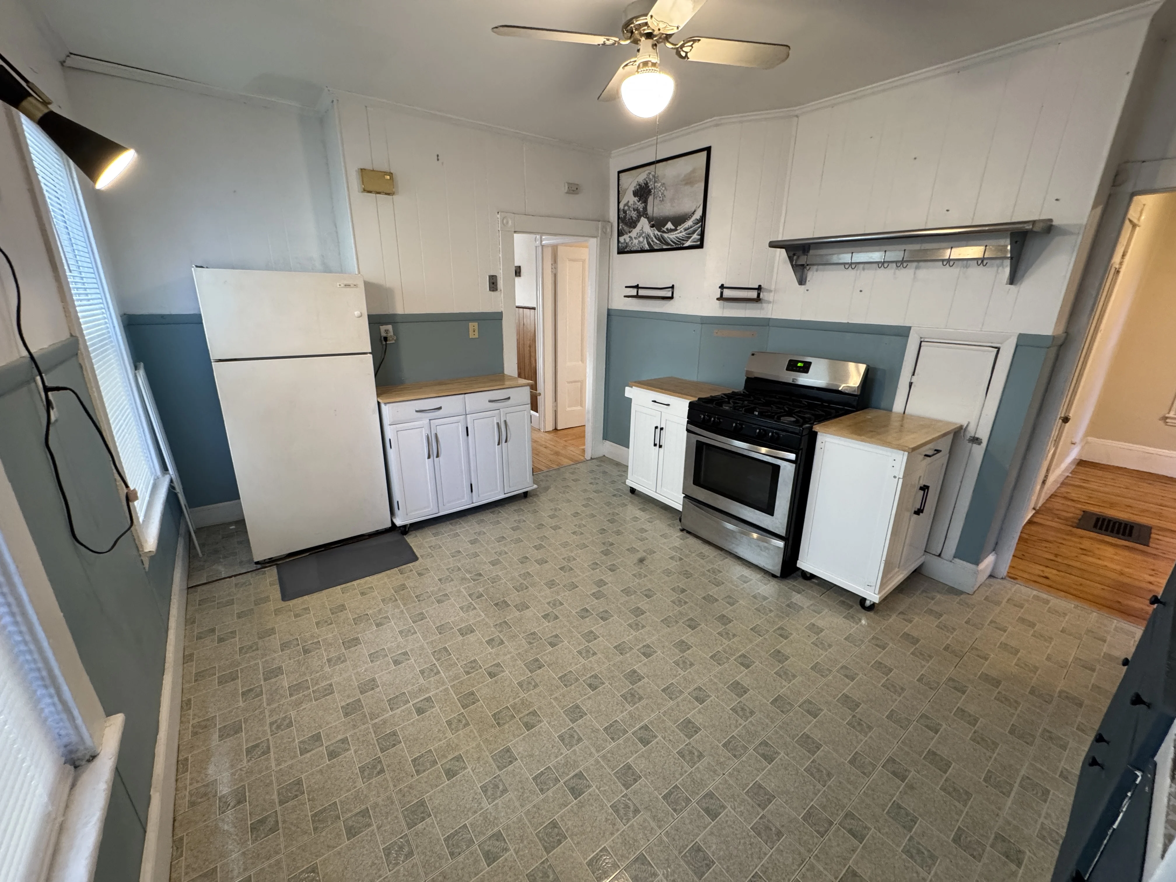 2 bed, 1 bath apartment for rent at 377 Highland Ave Unit 1, Powder House Square — photo 4 of 15
