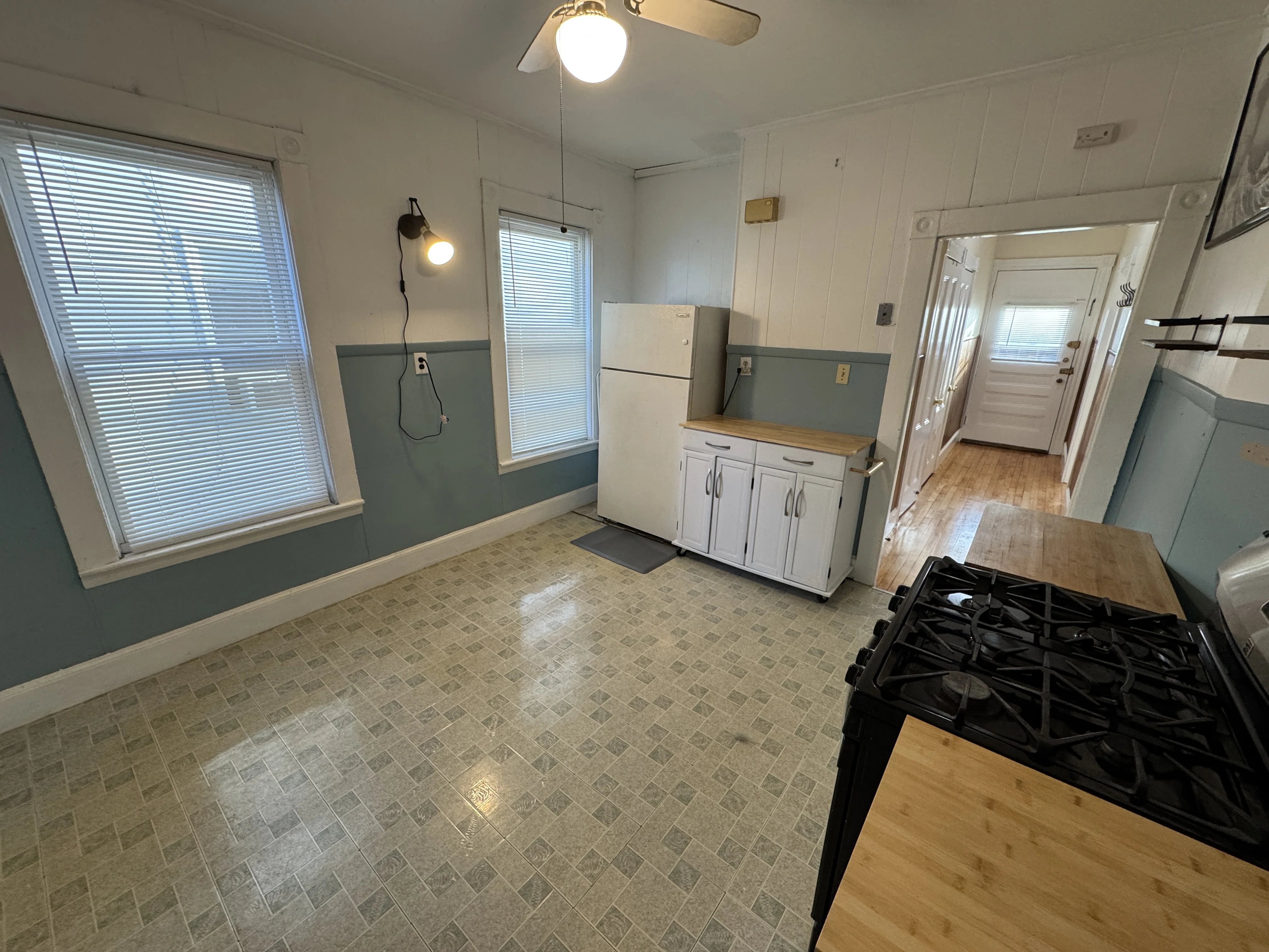 2 bed, 1 bath apartment for rent at 377 Highland Ave Unit 1, Powder House Square — photo 5 of 15
