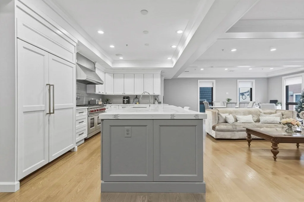 3 bed, 2 bath apartment for rent at 377 W 1st St Unit 5, South Boston — photo 4 of 26