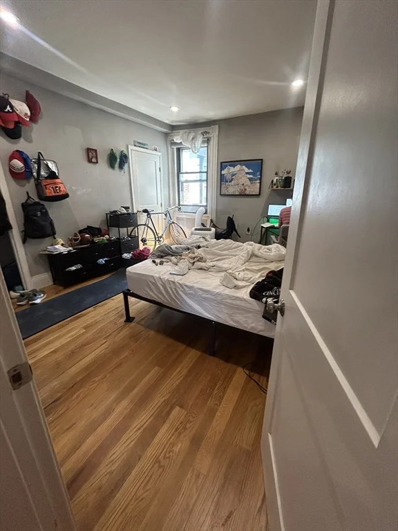 3 bed, 1 bath apartment for rent at 377 West Broadway Unit 1, South Boston — photo 7 of 11