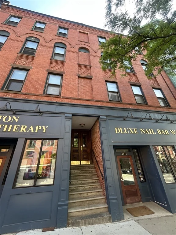 3 bed, 1 bath apartment for rent at 377 West Broadway Unit 21, South Boston — photo 10 of 10