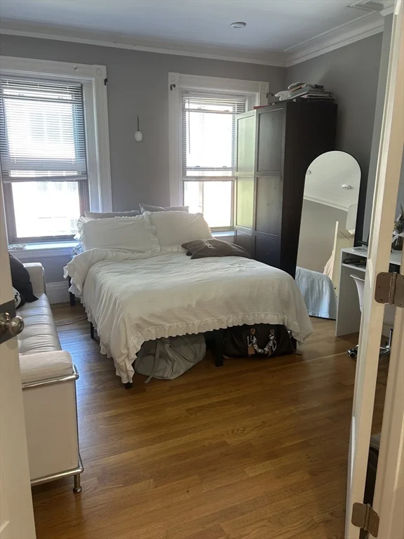 3 bed, 1 bath apartment for rent at 377 West Broadway Unit 21, South Boston — photo 4 of 10