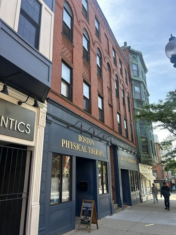 3 bed, 1 bath apartment for rent at 377 West Broadway Unit 21, South Boston — photo 9 of 10