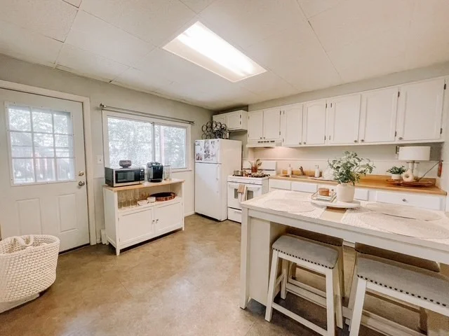 2 bed, 1 bath apartment for rent at 378 East 8th St Unit 1, South Boston — photo 3 of 14
