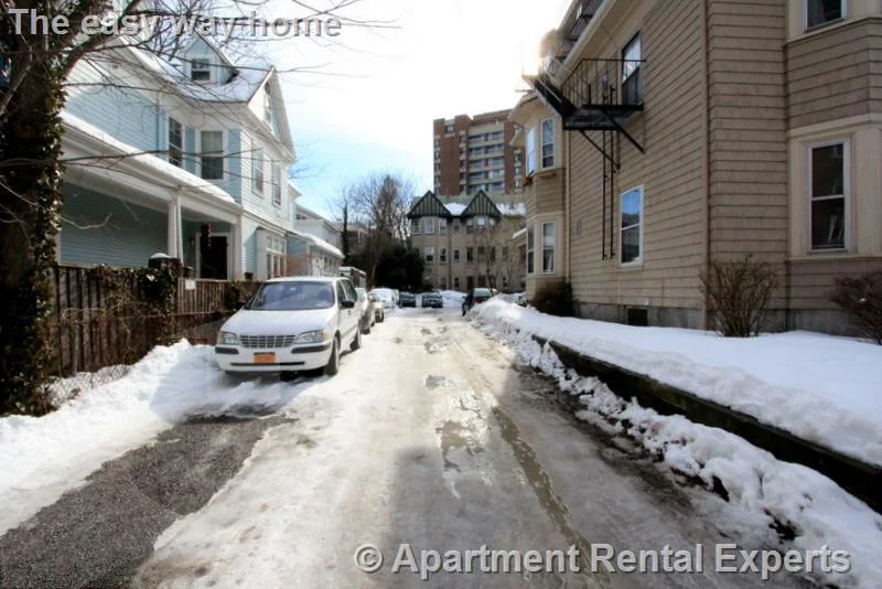 Studio bed, 1 bath apartment for rent at 378 Harvard St Unit 1, Harvard Square — photo 10 of 11