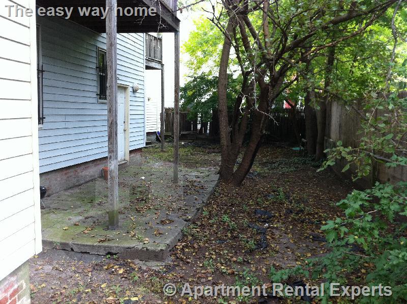 4 bed, 1 bath apartment for rent at 378 Washington St Unit 3, Ward Two — photo 9 of 10