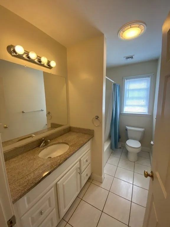 5 bed, 4+ bath apartment for rent at 378 Washington St Unit 378, Winchester — photo 24 of 33