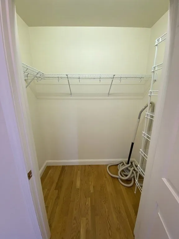 5 bed, 4+ bath apartment for rent at 378 Washington St Unit 378, Winchester — photo 20 of 33