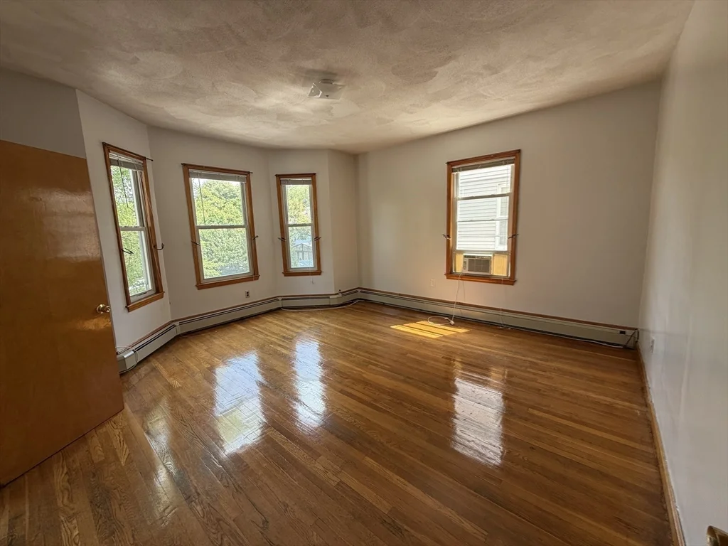2 bed, 1 bath apartment for rent at 379 Cardinal Mederios Ave Unit 2, Kendall Square — photo 12 of 16
