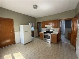 2 bed, 1 bath apartment for rent at 379 Cardinal Mederios Ave Unit 3, Kendall Square — photo 5 of 16
