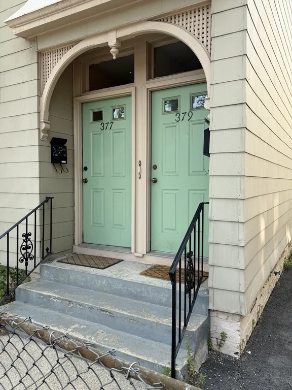 2 bed, 1 bath apartment for rent at 379 Cardinal Mederios Ave Unit 3, Kendall Square — photo 2 of 17