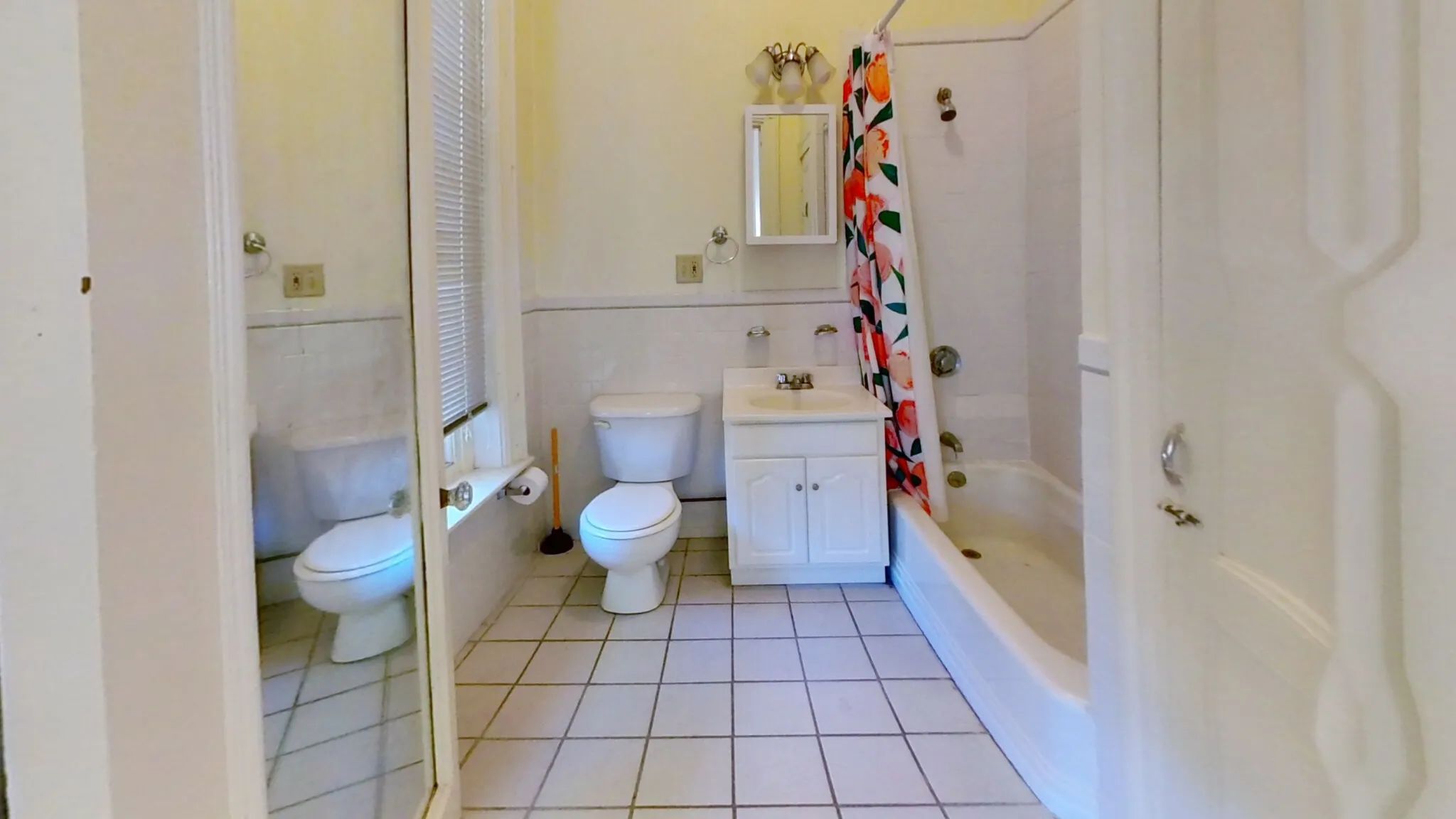 Studio bed, 1 bath apartment for rent at 379 Commonwealth Ave Unit 5, Back Bay — photo 4 of 8