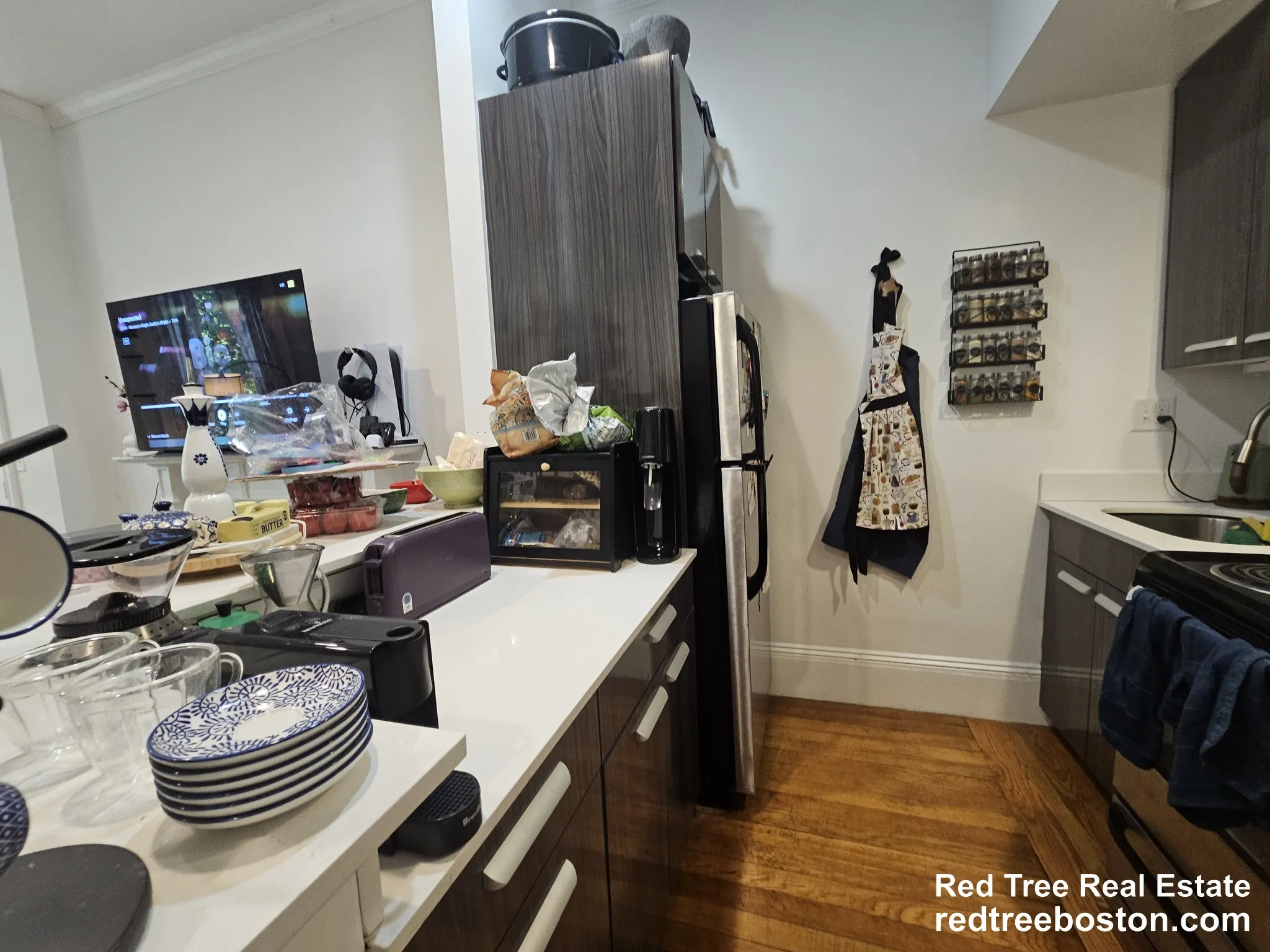 1 bed, 1 bath apartment for rent at 379 Commonwealth Ave Unit 8, Back Bay — photo 2 of 17