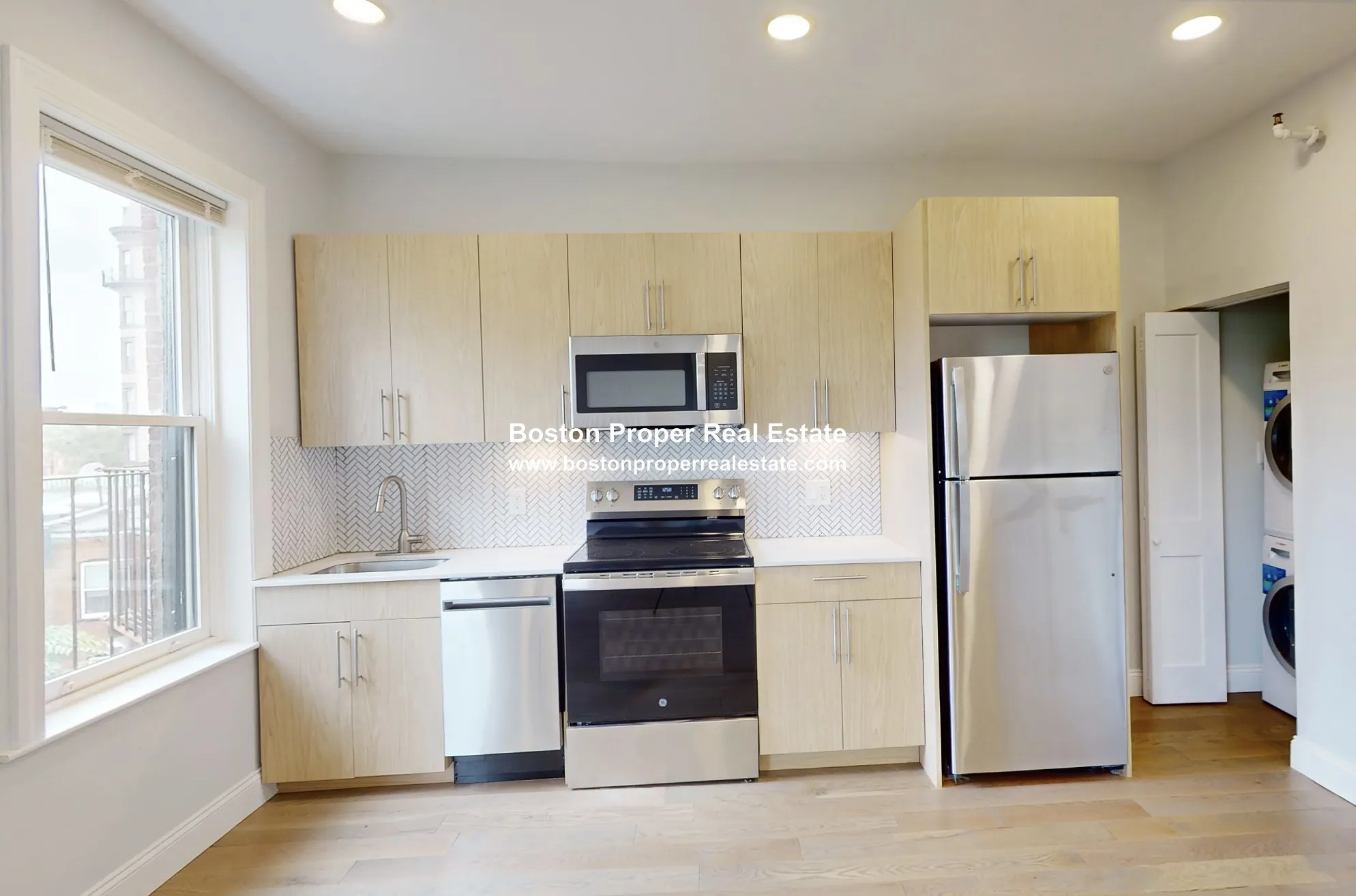 Studio bed, 1 bath apartment for rent at 379 Commonwealth Ave Unit 9, Back Bay — photo 1 of 10
