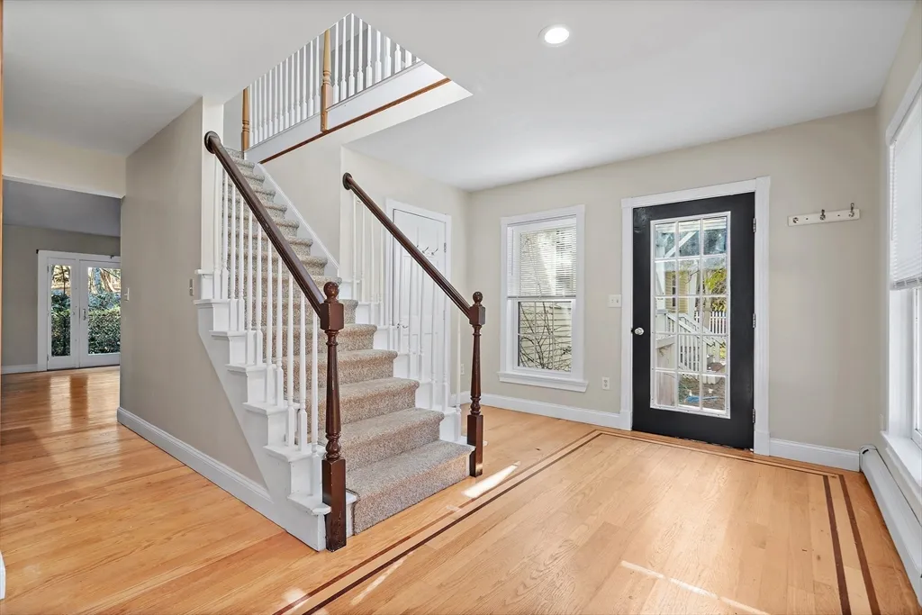 5 bed, 3 bath apartment for rent at 379 Concord Rd Unit 1&2, Sudbury — photo 5 of 41