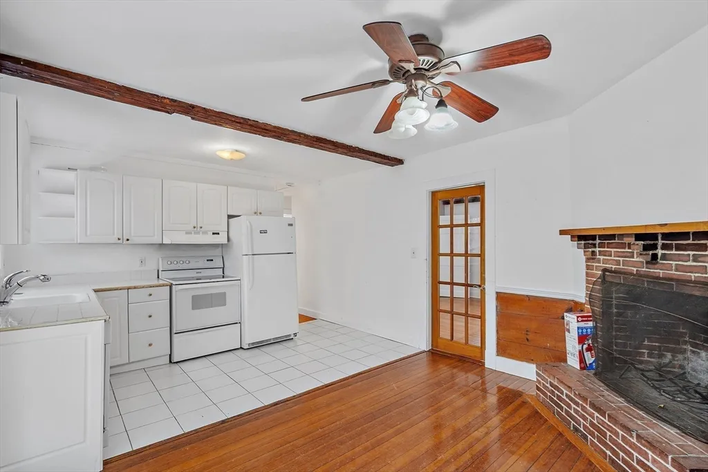 5 bed, 3 bath apartment for rent at 379 Concord Rd Unit 1&2, Sudbury — photo 18 of 41