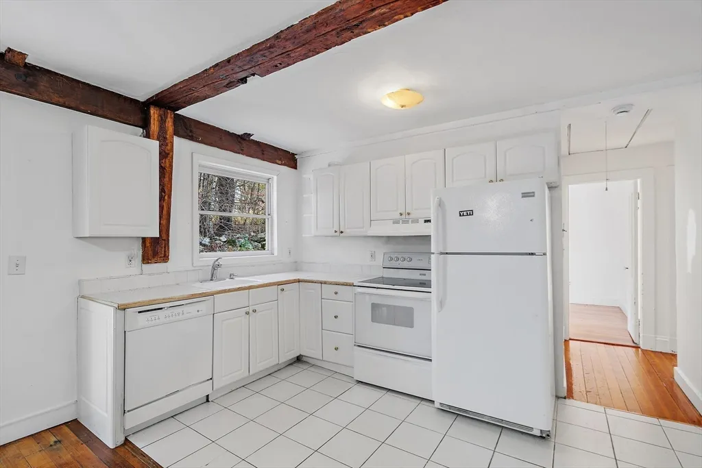 5 bed, 3 bath apartment for rent at 379 Concord Rd Unit 1&2, Sudbury — photo 19 of 41