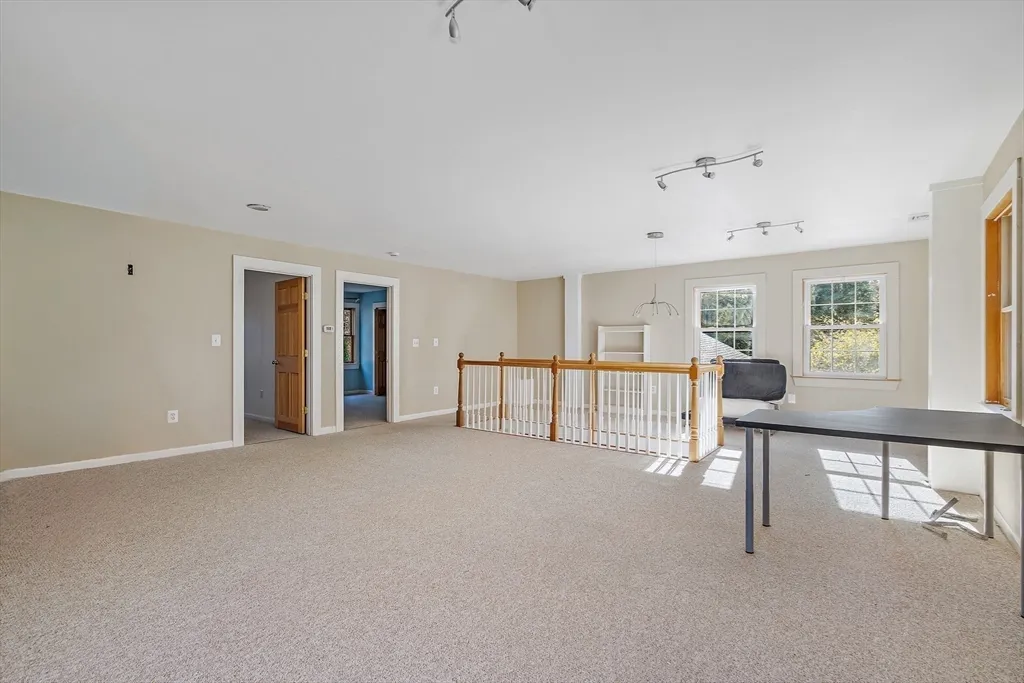 5 bed, 3 bath apartment for rent at 379 Concord Rd Unit 1&2, Sudbury — photo 15 of 41