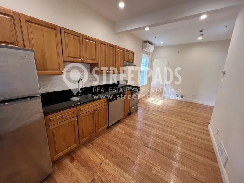 1 bed, 1 bath apartment for rent at 379 Harvard St Unit 1, Mid-Cambridge — photo 5 of 27