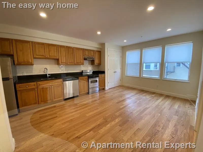 2 bed, 1 bath apartment for rent at 379 Harvard St Unit 3, Harvard Square — photo 1 of 9