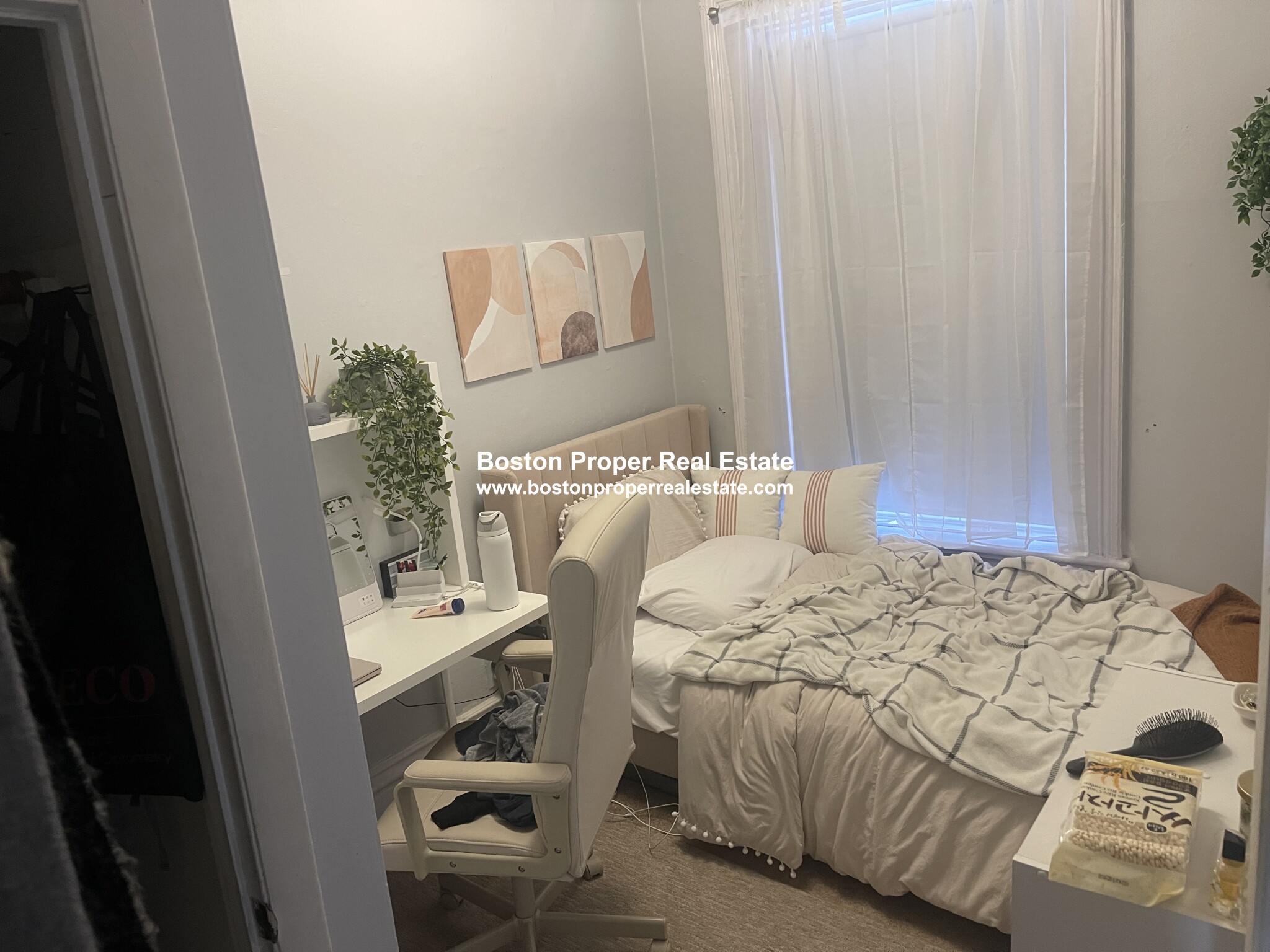 3 bed, 1 bath apartment for rent at 379 Marlborough St Unit 5, Back Bay — photo 4 of 10