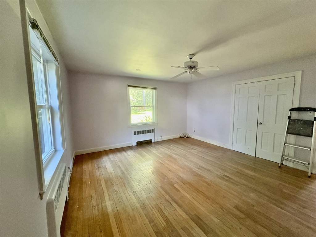4 bed, 2 bath apartment for rent at 379 Newton St, Chestnut Hill — photo 9 of 21