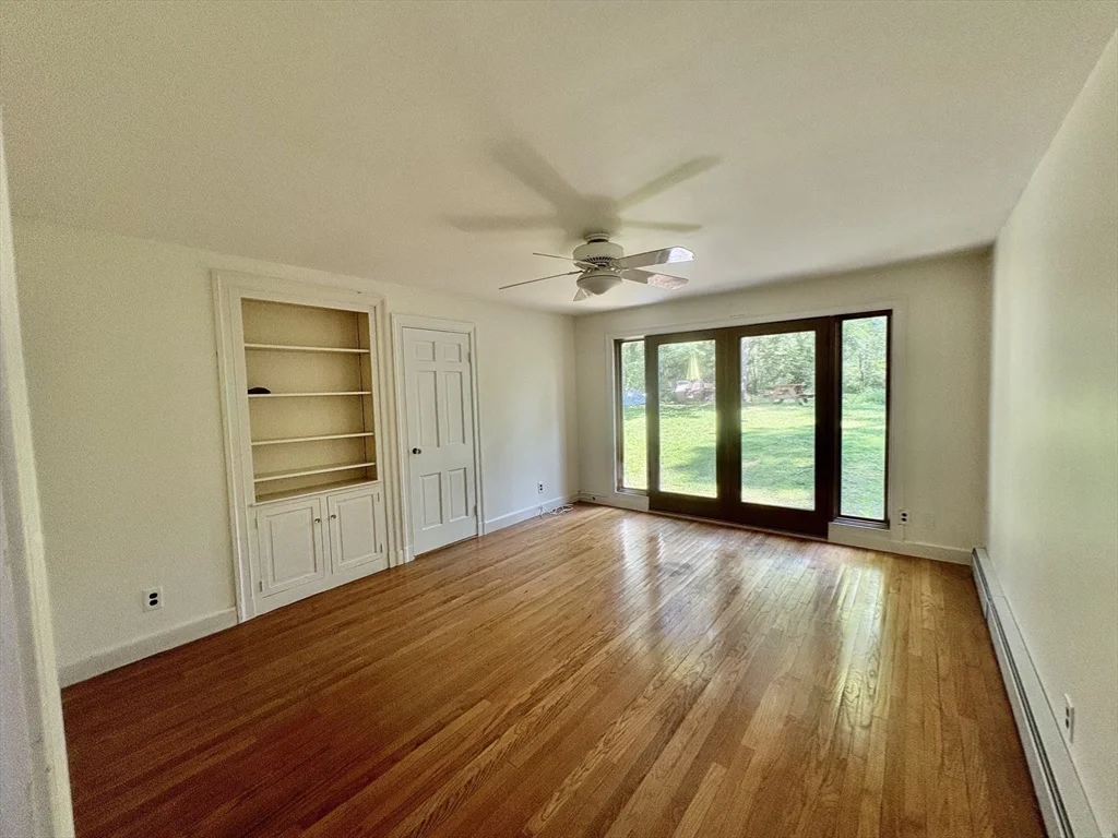 4 bed, 2 bath apartment for rent at 379 Newton St Unit 0, Chestnut Hill — photo 6 of 17