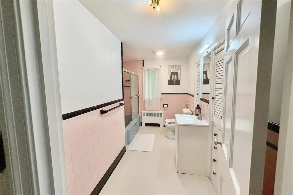 4 bed, 2 bath apartment for rent at 379 Newton St Unit 0, Chestnut Hill — photo 8 of 17