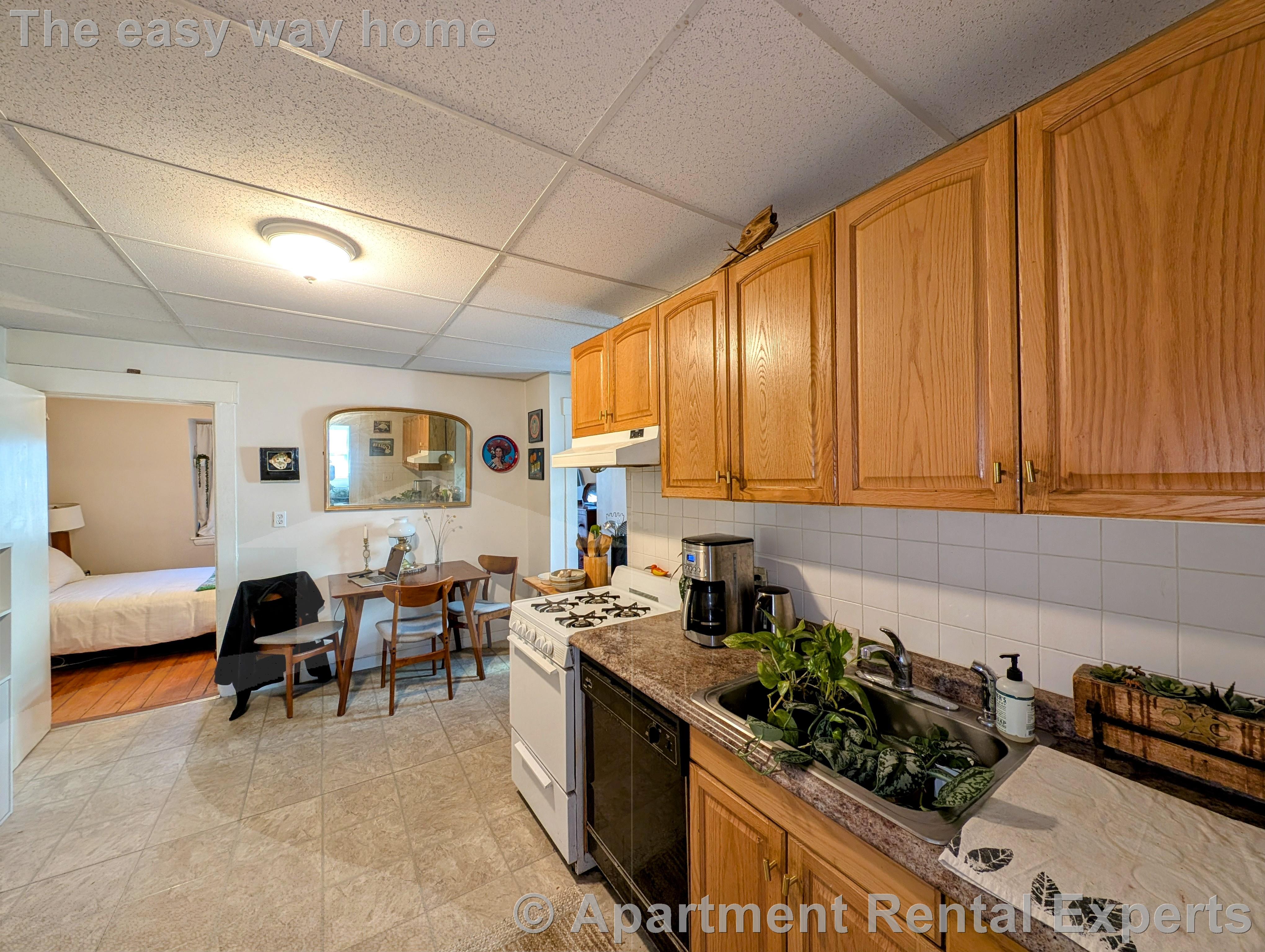 2 bed, 1 bath apartment for rent at 379 Windsor St Unit 3, East Cambridge — photo 5 of 14