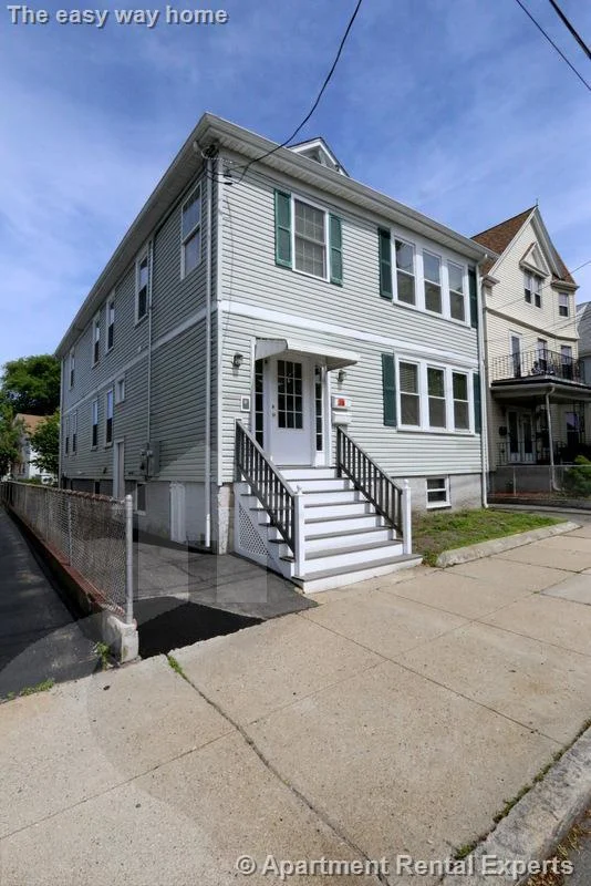 4 bed, 2 bath apartment for rent at 38-38A Medford St Unit 1, Ball Square — photo 20 of 20