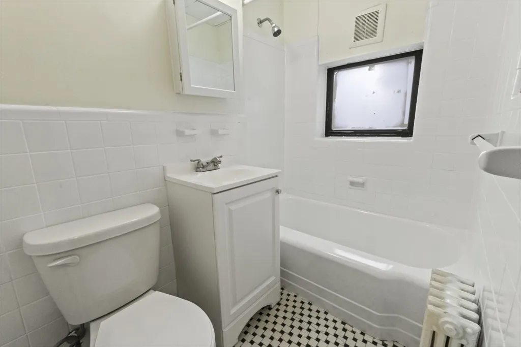 1 bed, 1 bath apartment for rent at 38-40 Cedar St Unit 335, Worcester — photo 15 of 21