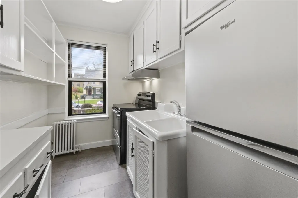 1 bed, 1 bath apartment for rent at 38-40 Cedar St Unit 335, Worcester — photo 6 of 21