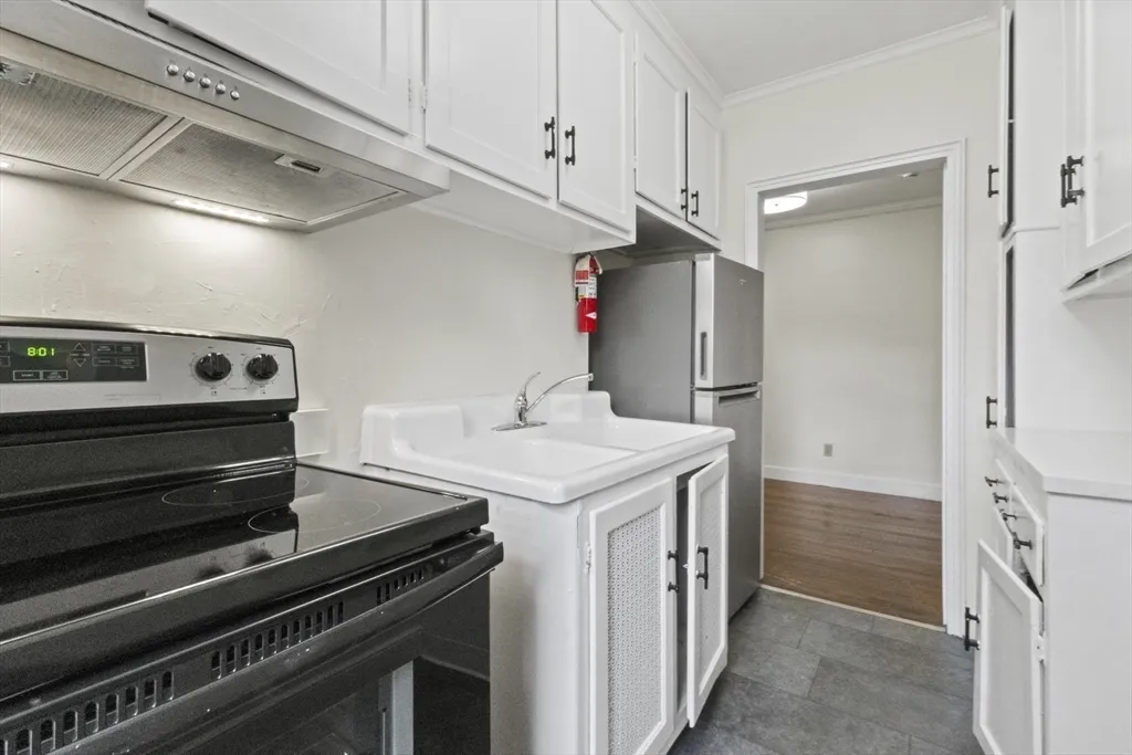 1 bed, 1 bath apartment for rent at 38-40 Cedar St Unit 335, Worcester — photo 7 of 21