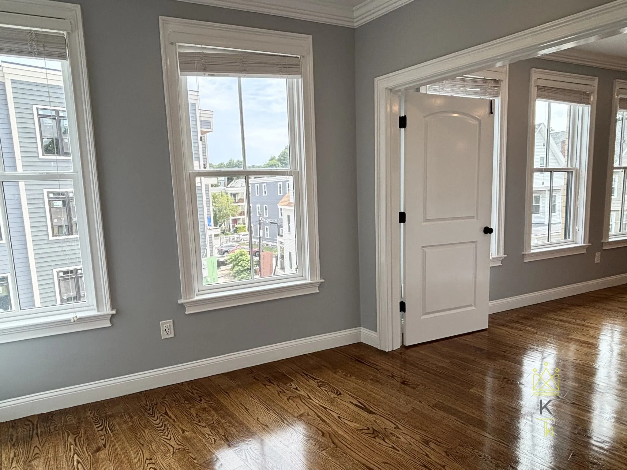 2.5 bed, 2 bath apartment for rent at 38-42 Hyde Park Ave Unit 05, Jamaica Plain — photo 6 of 24