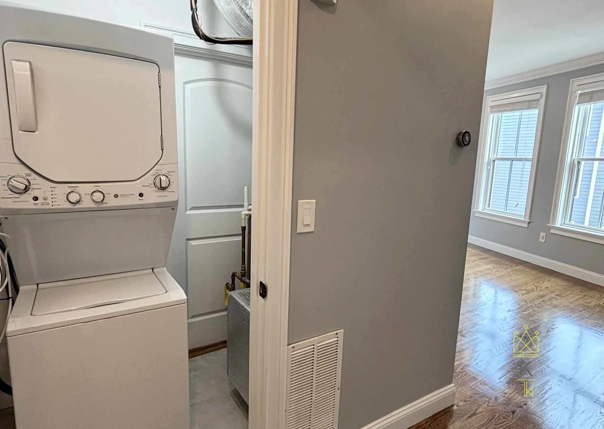2.5 bed, 2 bath apartment for rent at 38-42 Hyde Park Ave Unit 05, Jamaica Plain — photo 10 of 24