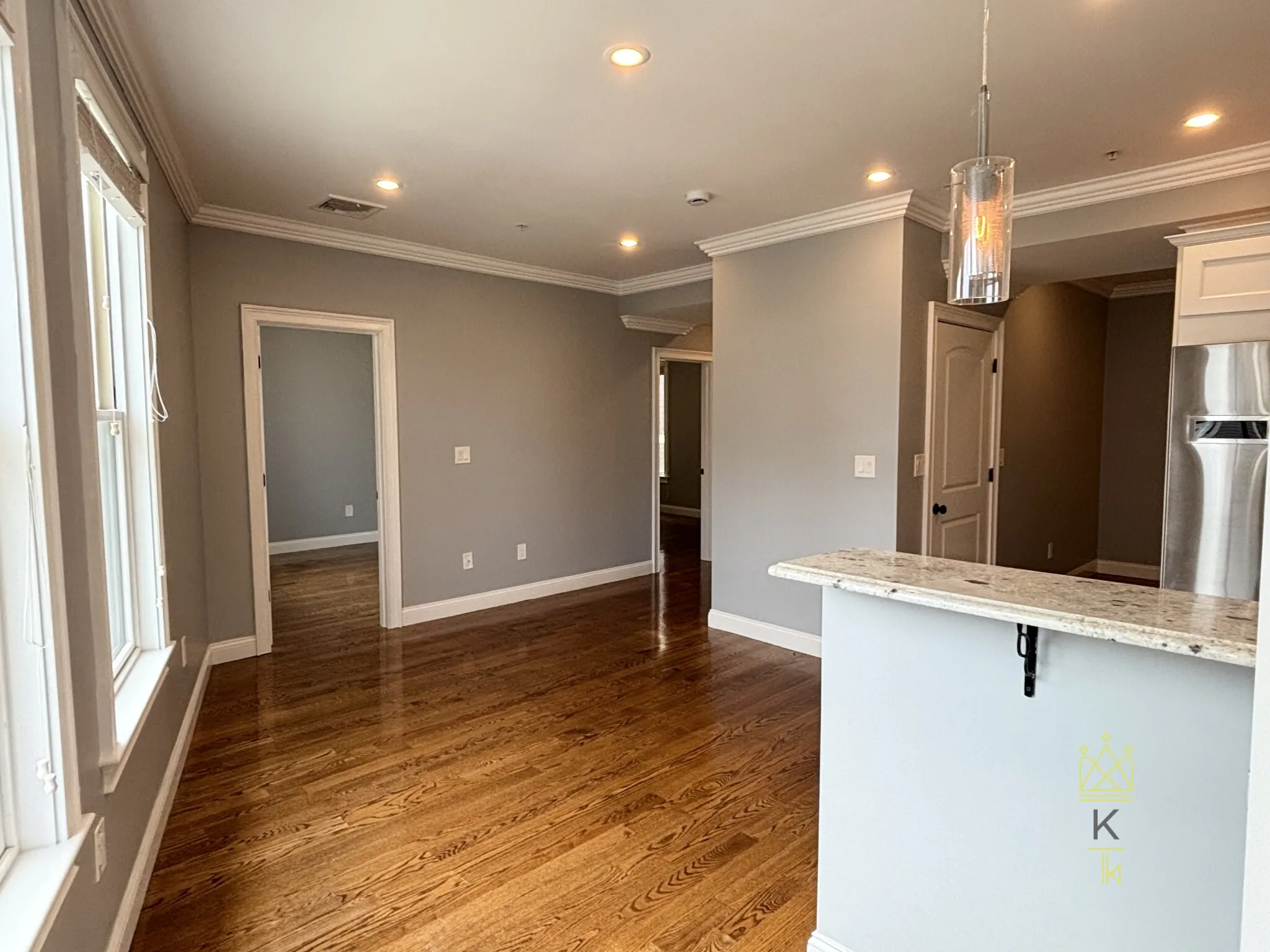 2.5 bed, 2 bath apartment for rent at 38-42 Hyde Park Ave Unit 05, Jamaica Plain — photo 7 of 24