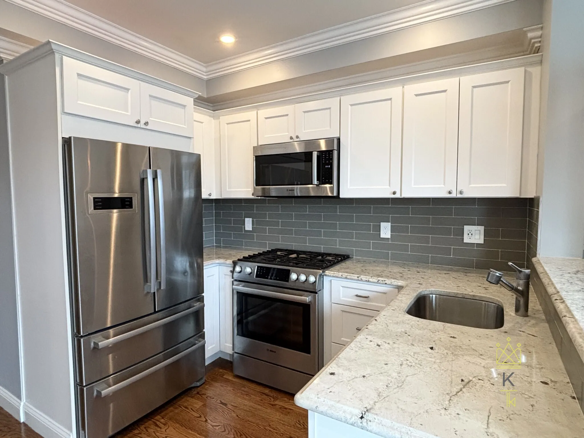 2.5 bed, 2 bath apartment for rent at 38-42 Hyde Park Ave Unit 05, Jamaica Plain — photo 3 of 24