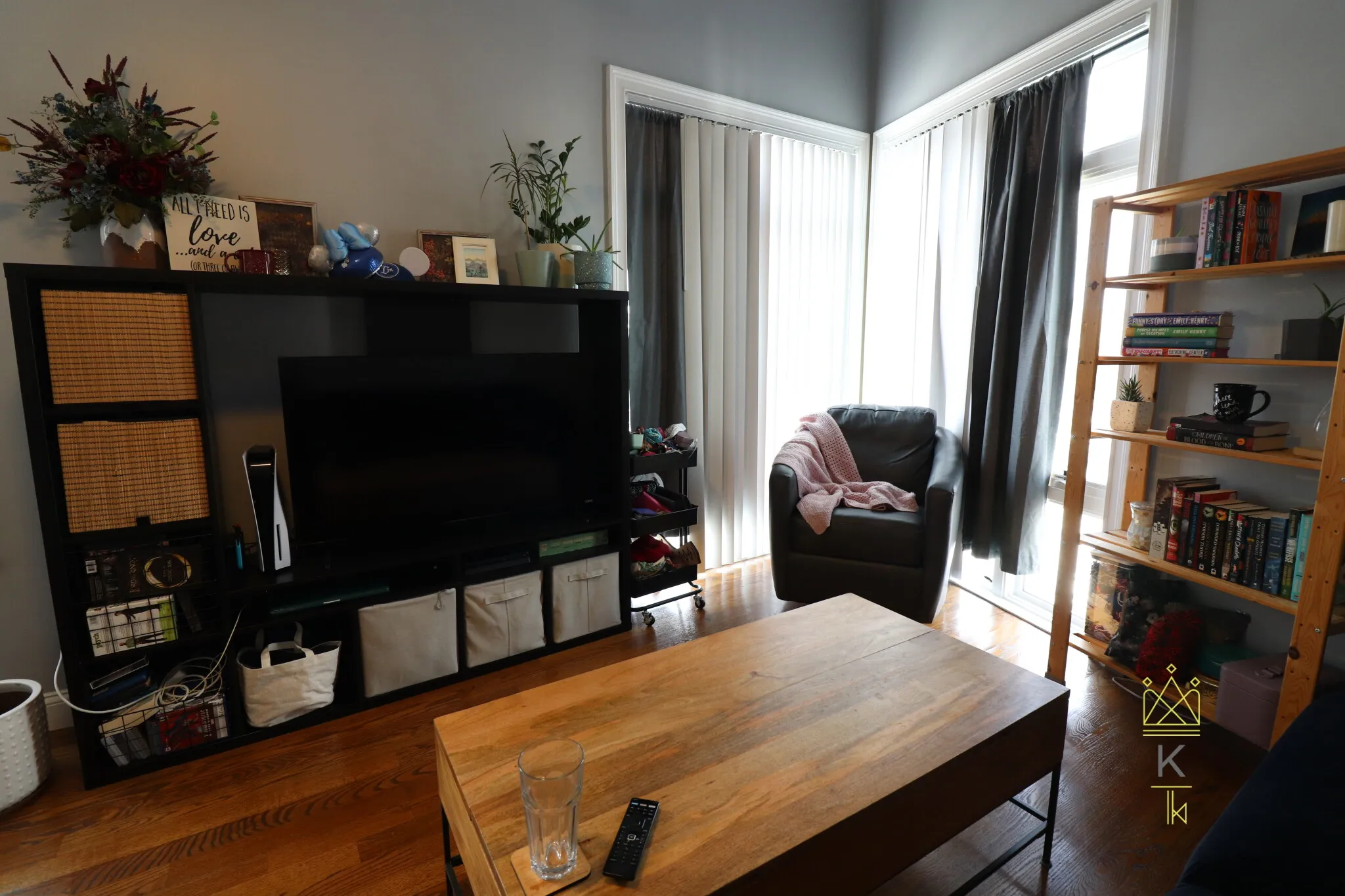 3 bed, 2 bath apartment for rent at 38-42 Hyde Park Ave Unit 4, Jamaica Plain — photo 9 of 17