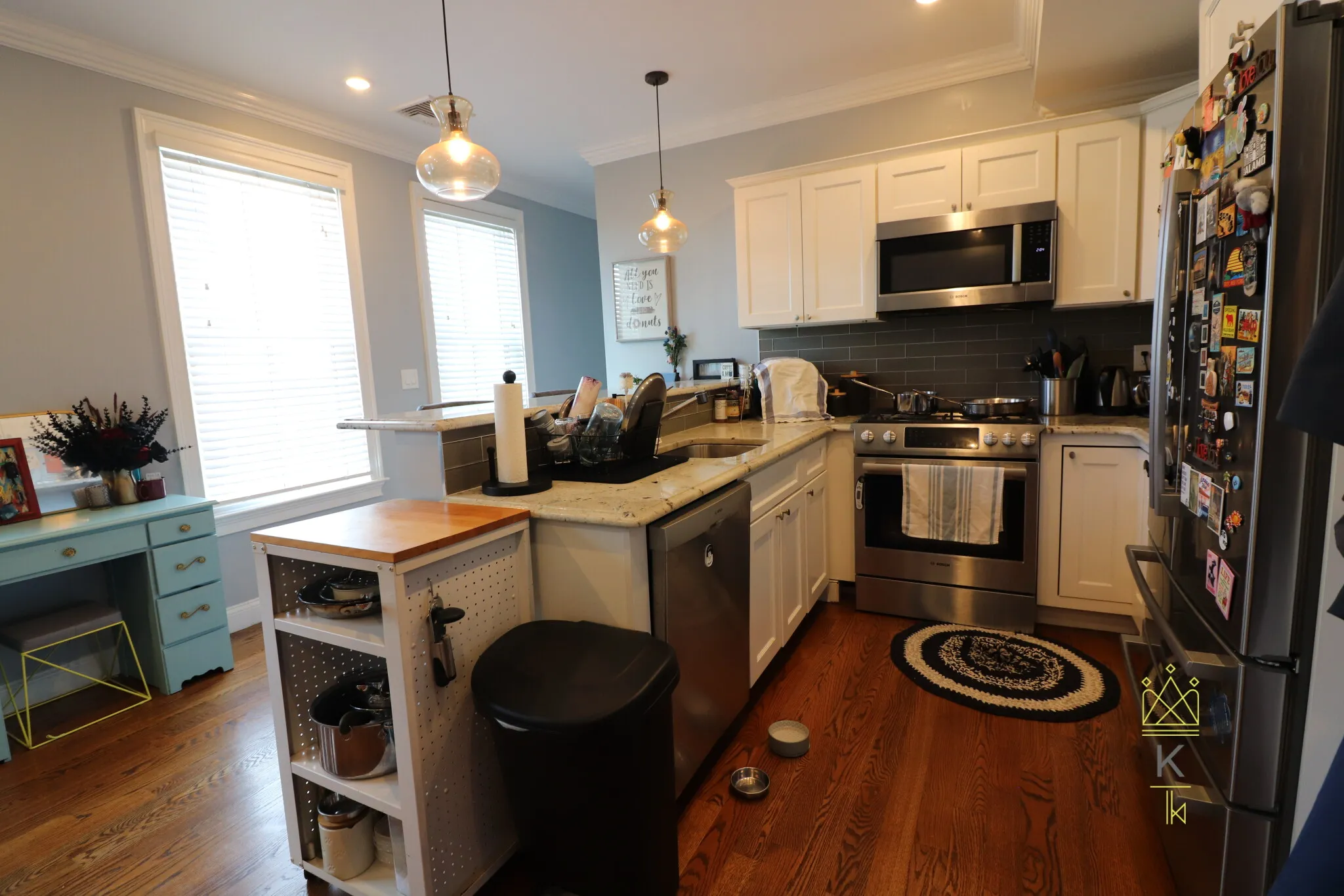 3 bed, 2 bath apartment for rent at 38-42 Hyde Park Ave Unit 4, Jamaica Plain — photo 3 of 17