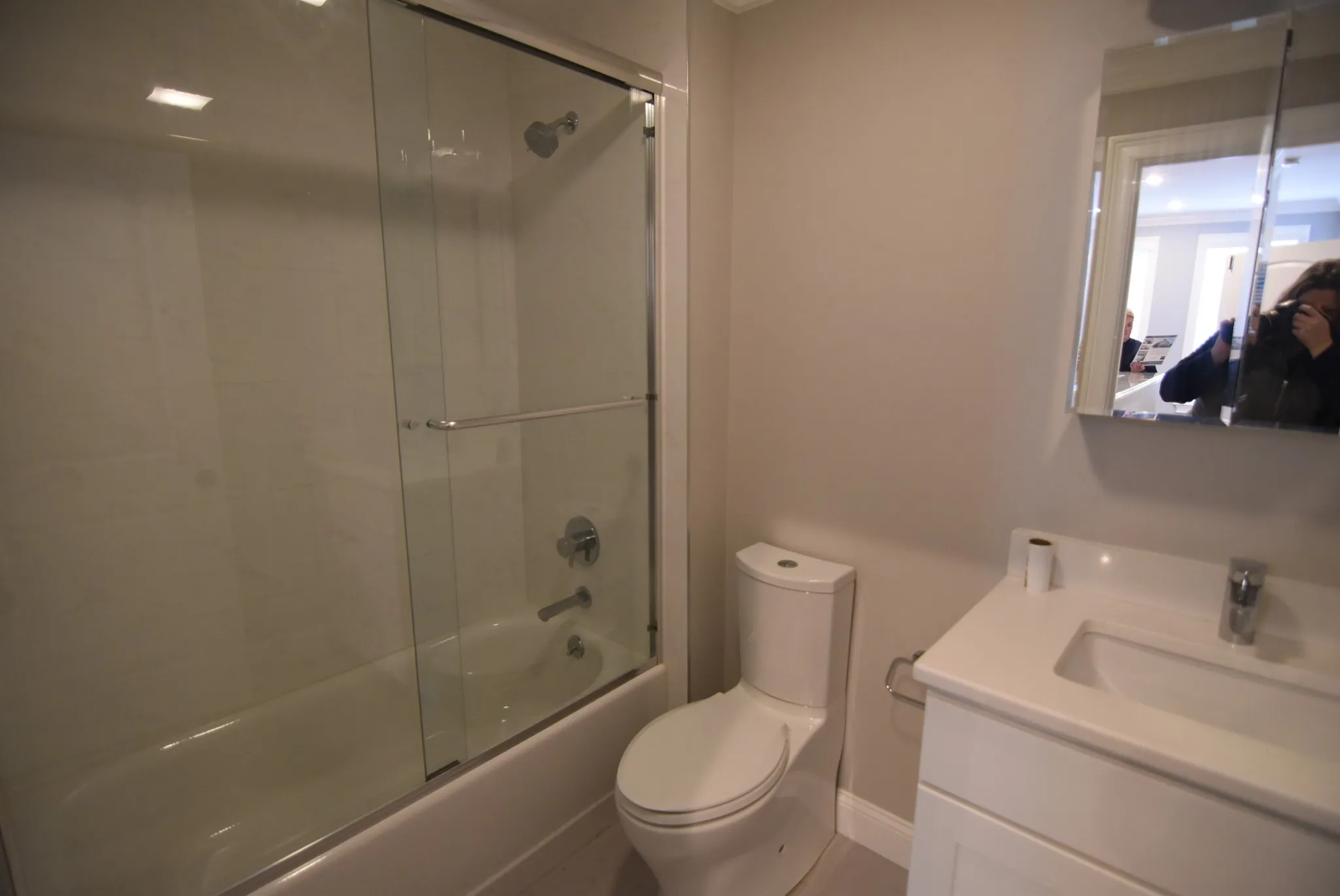 3 bed, 2 bath apartment for rent at 38-42 Hyde Park Ave Unit 6, Jamaica Plain — photo 6 of 13