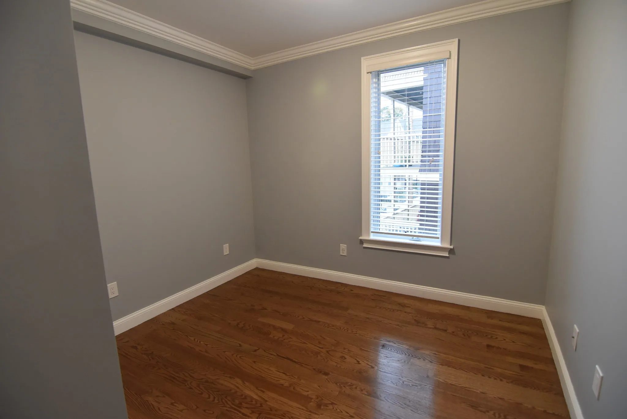 3 bed, 2 bath apartment for rent at 38-42 Hyde Park Ave Unit 6, Jamaica Plain — photo 3 of 13