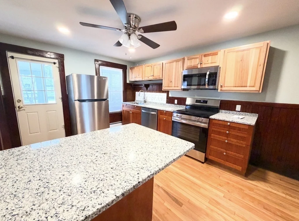 3 bed, 1 bath apartment for rent at 38 A St Unit A, West Warren — photo 2 of 14