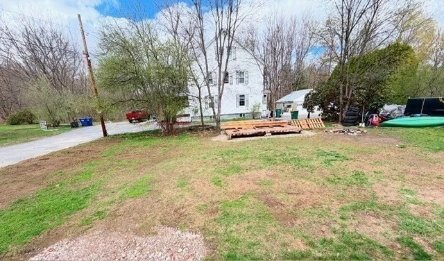 3 bed, 1 bath apartment for rent at 38 A St Unit A, West Warren — photo 10 of 14