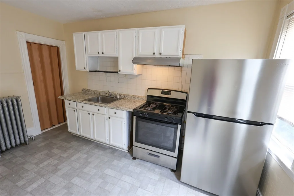 3 bed, 1 bath apartment for rent at 38 American Legion Hwy Unit 3, Dorchester — photo 1 of 26