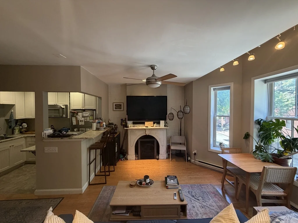 1 bed, 1 bath apartment for rent at 38 Appleton St Unit 3, South End — photo 2 of 9